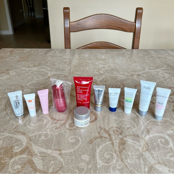 Other - (New) Shoppers Drug Mart Sample Set (11 Pieces)